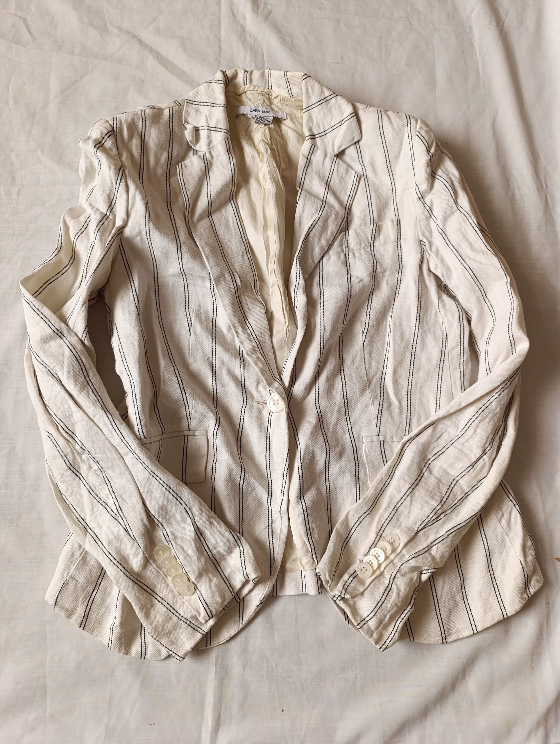 کت Zara سایز 42 قد 64 cm