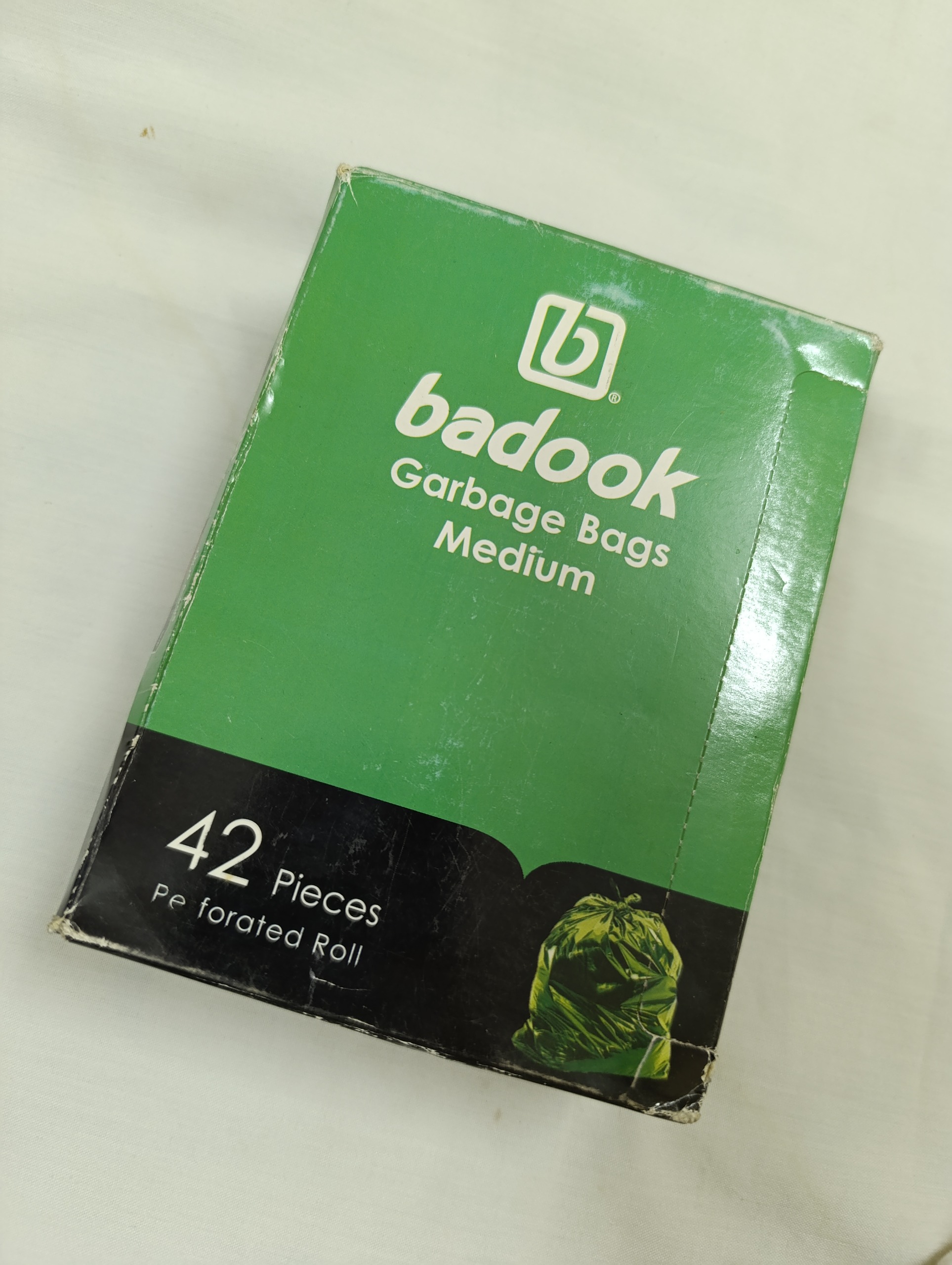 کیسه زباله بادوم سایز متوسط 42عددی مشکی