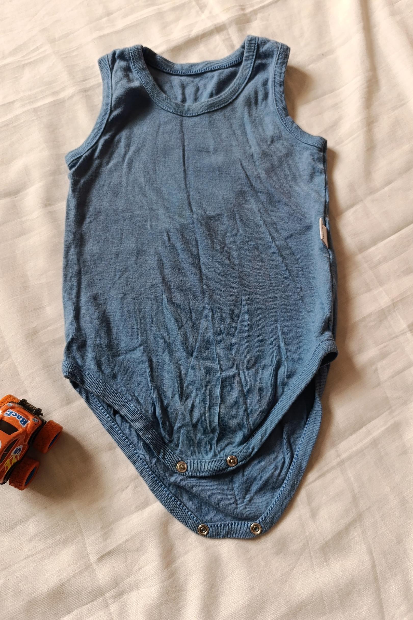 سرهمی زیر دکمه 18 تا 24 ماه