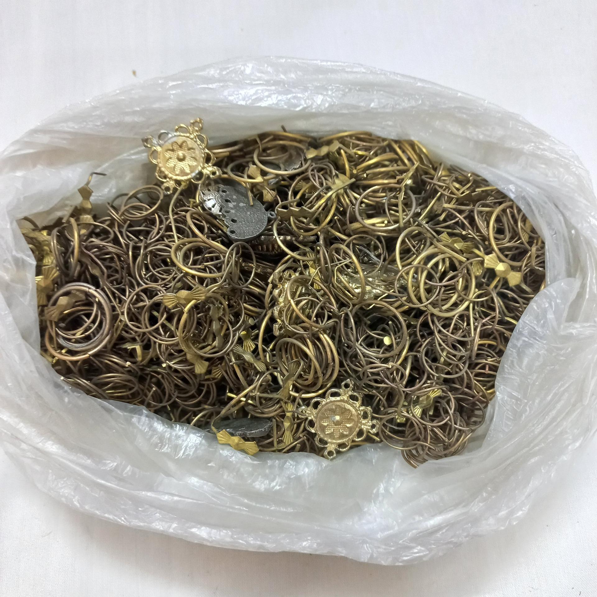 بند آویز لوستر خیلی زیاد