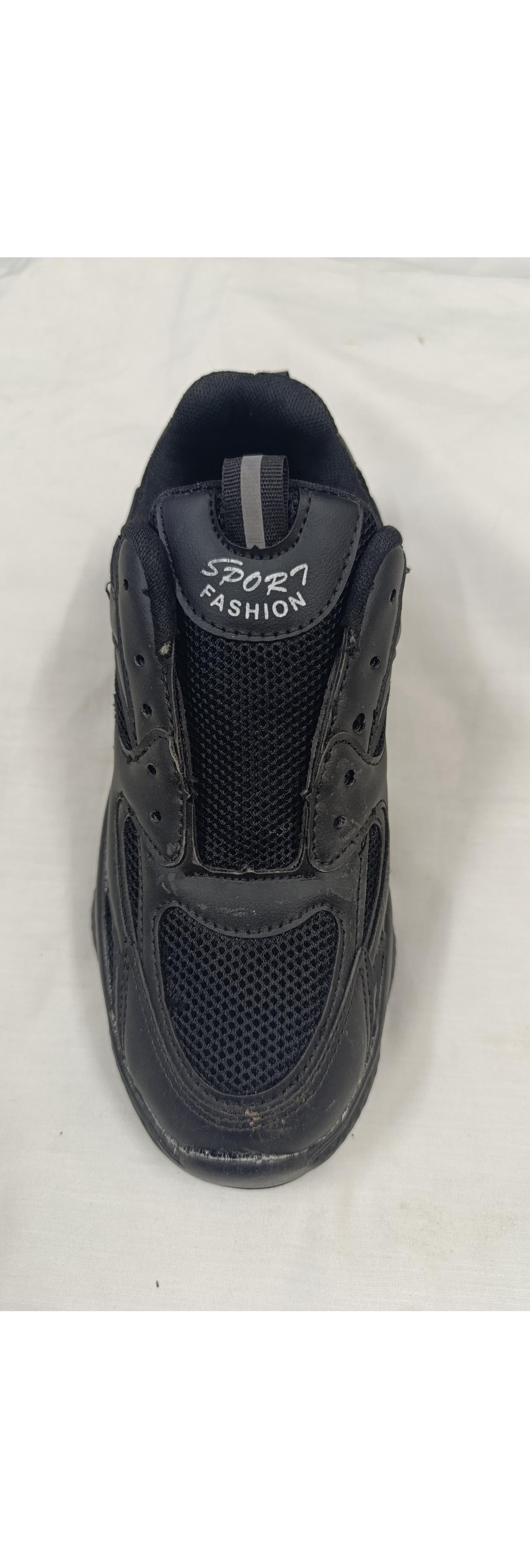 کتونی سایز 38 پای راست بندش و ندارم