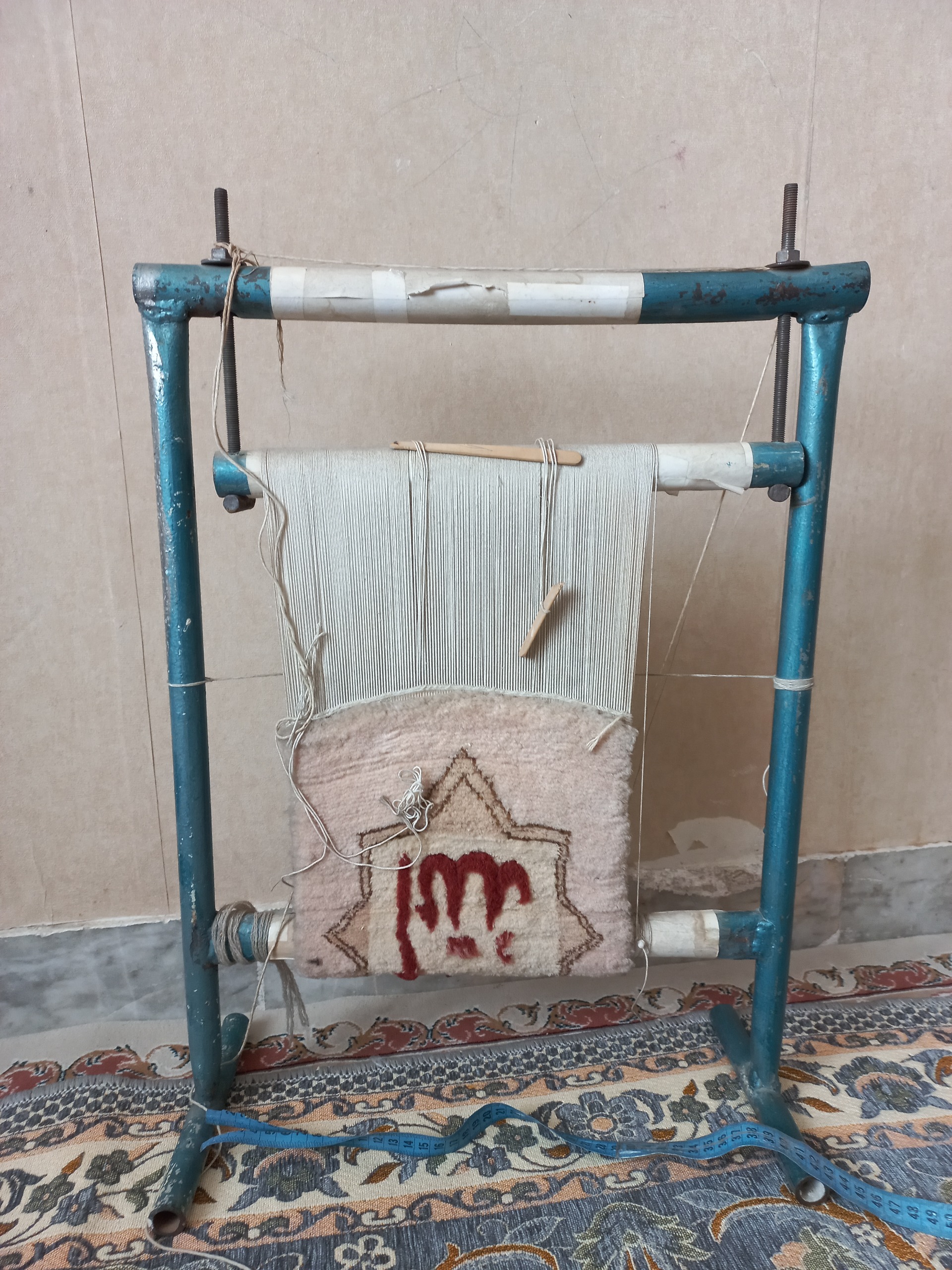 دار قالی همراه لوازم ارتفاع 65در 41