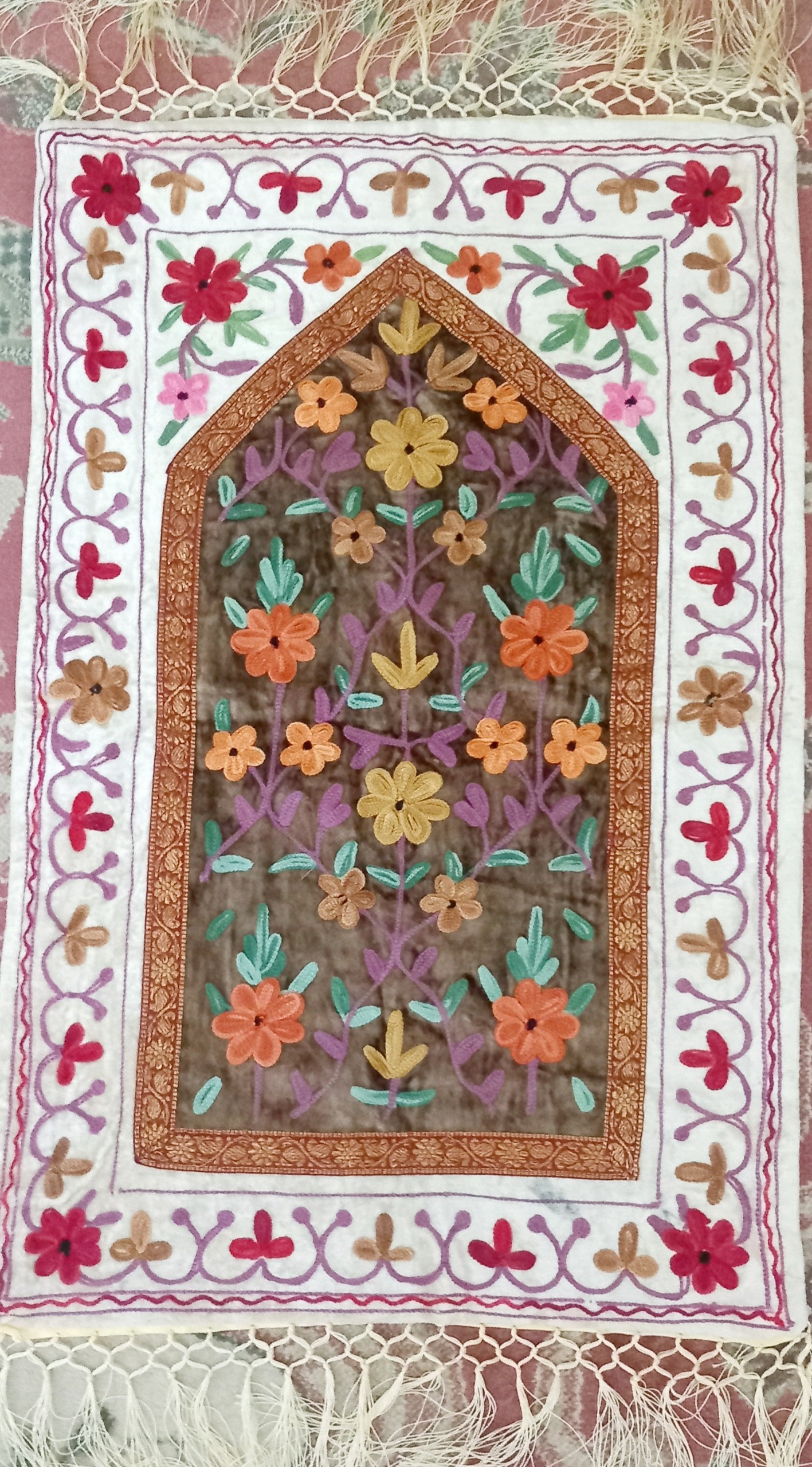 تابلو رومیزی پته دوزی طرح گل