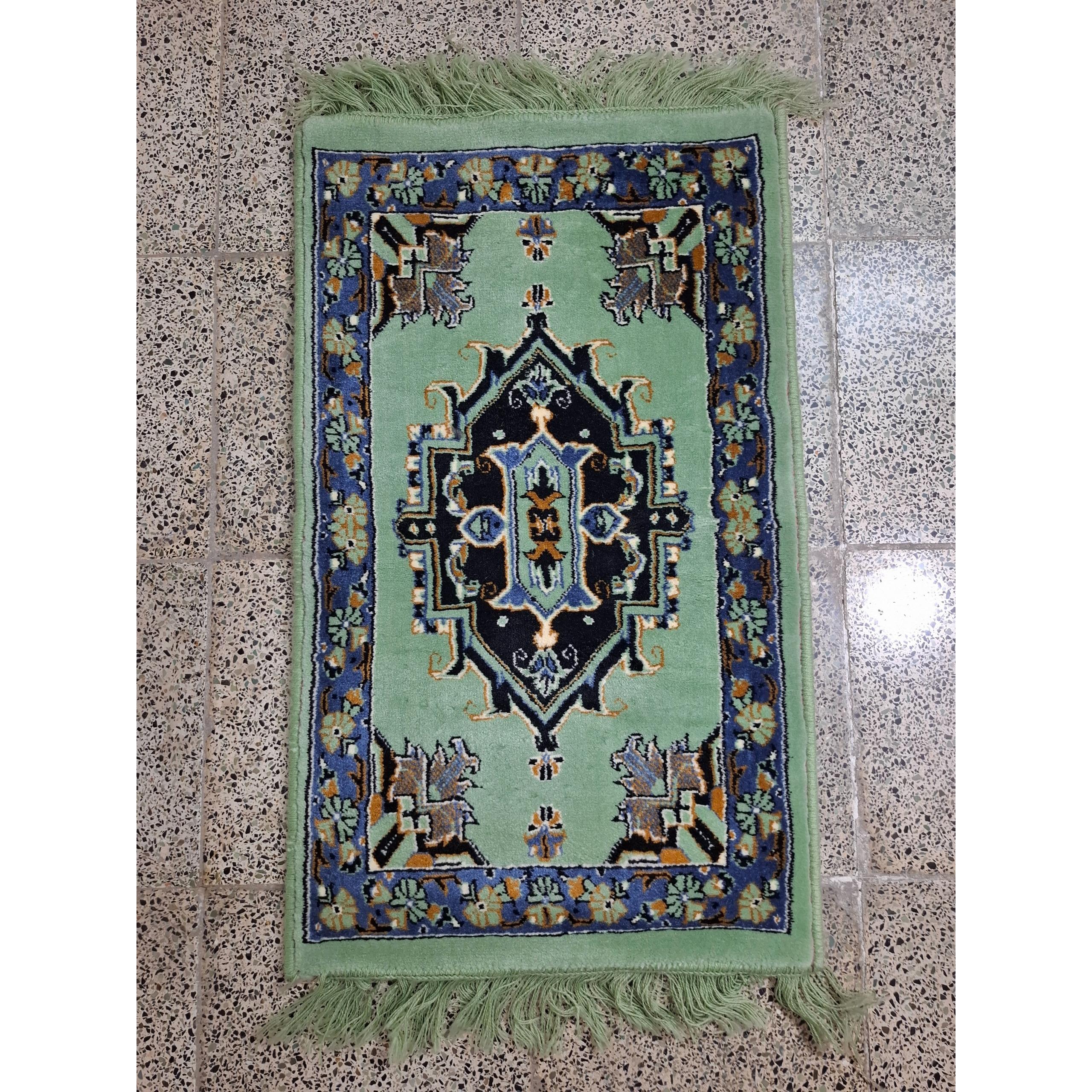 فرش پادری ماشین بافت