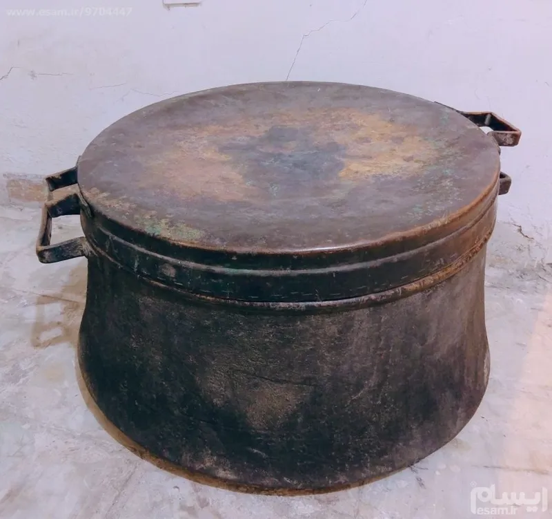 دیگ مسی قدیمی