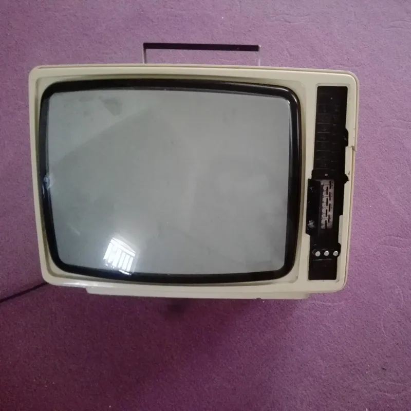 تلویزیون پارس رنگی 21اینچ