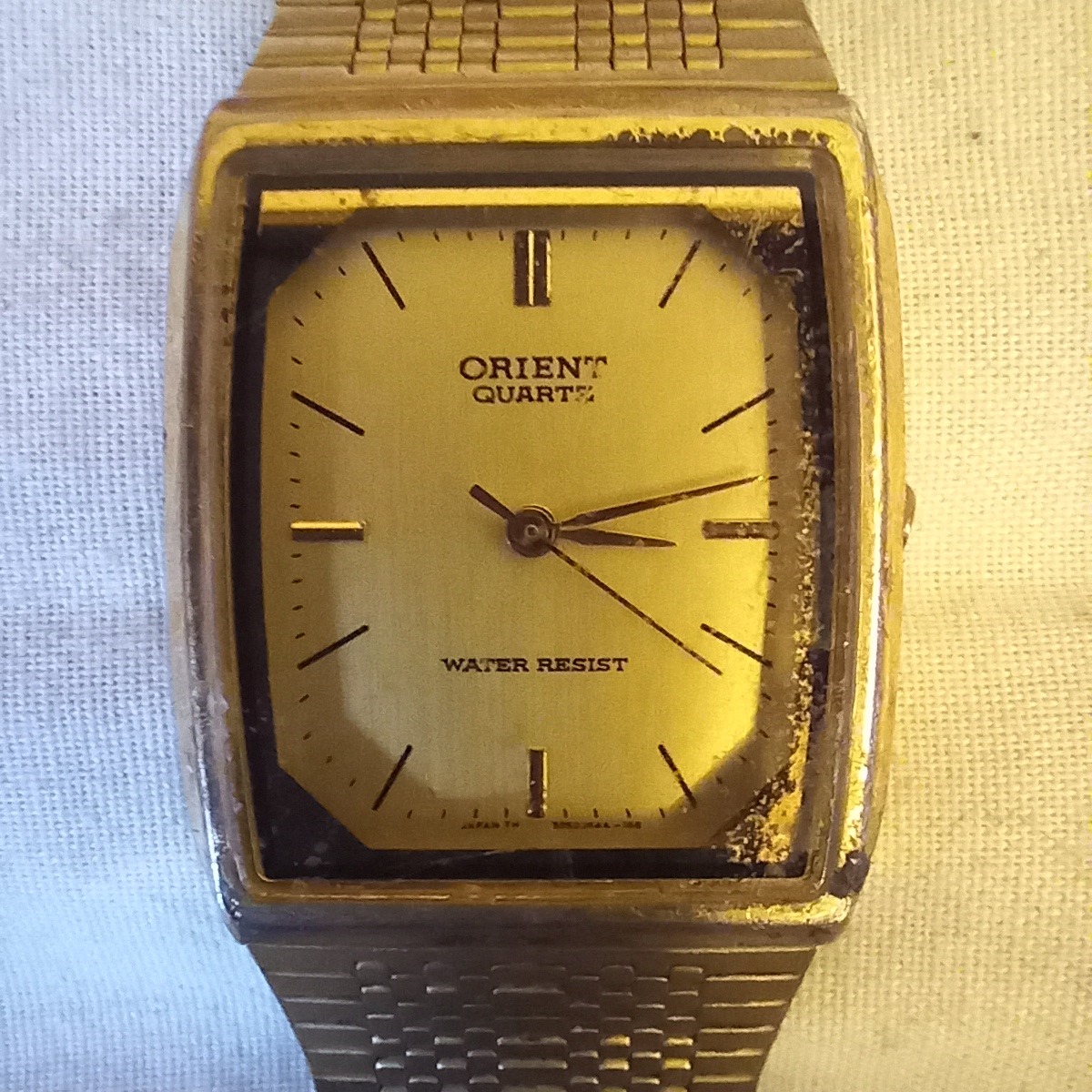ساعت ORIENT Quartz وینتیج طلایی توضیحات