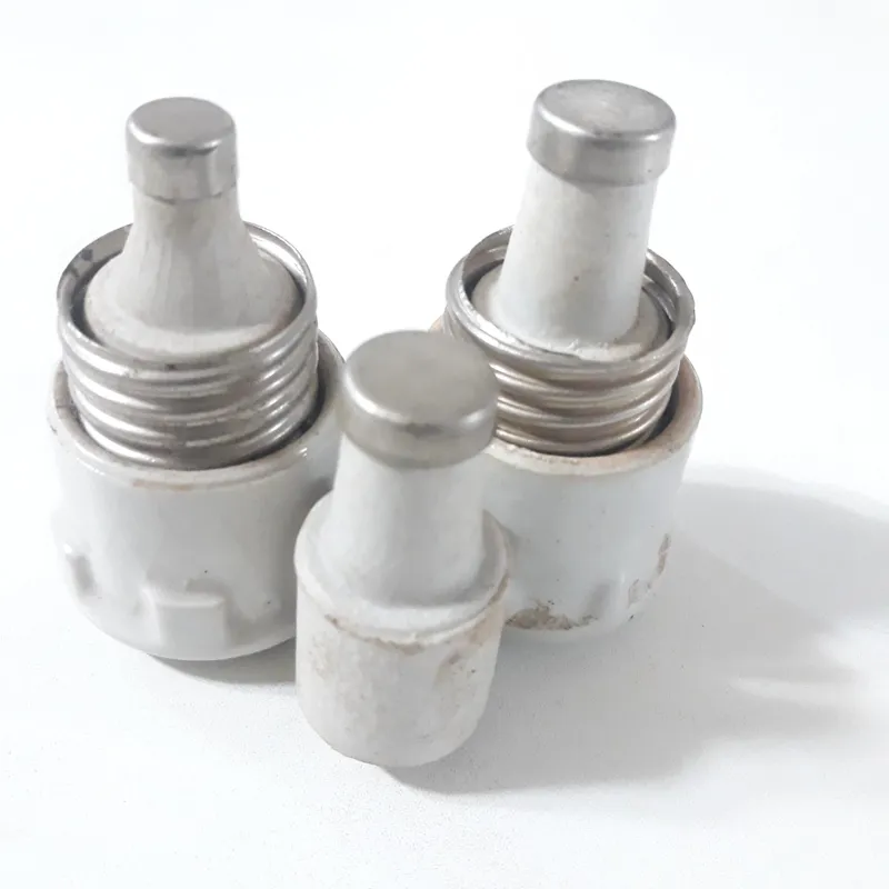 تعدادی فیوز چینی فشنگی برق