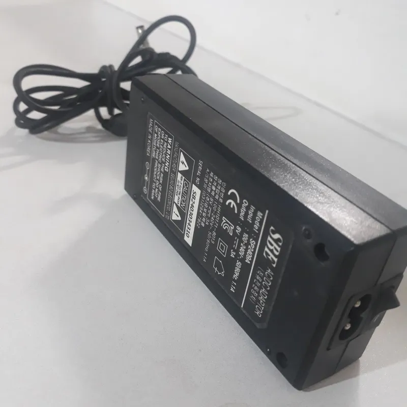 آدابتور 8ولت 3 آمپر کره ای