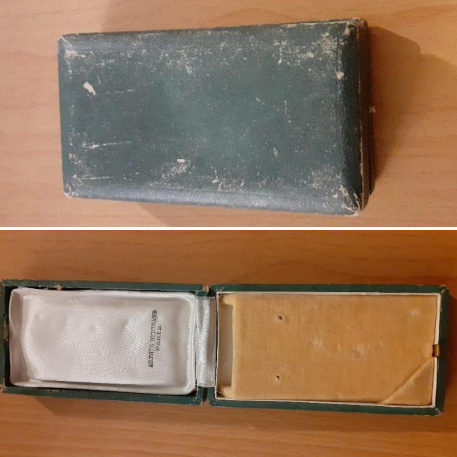 جعبه خالی مدال یادبود همایونی قاجار ساخت فرانسه