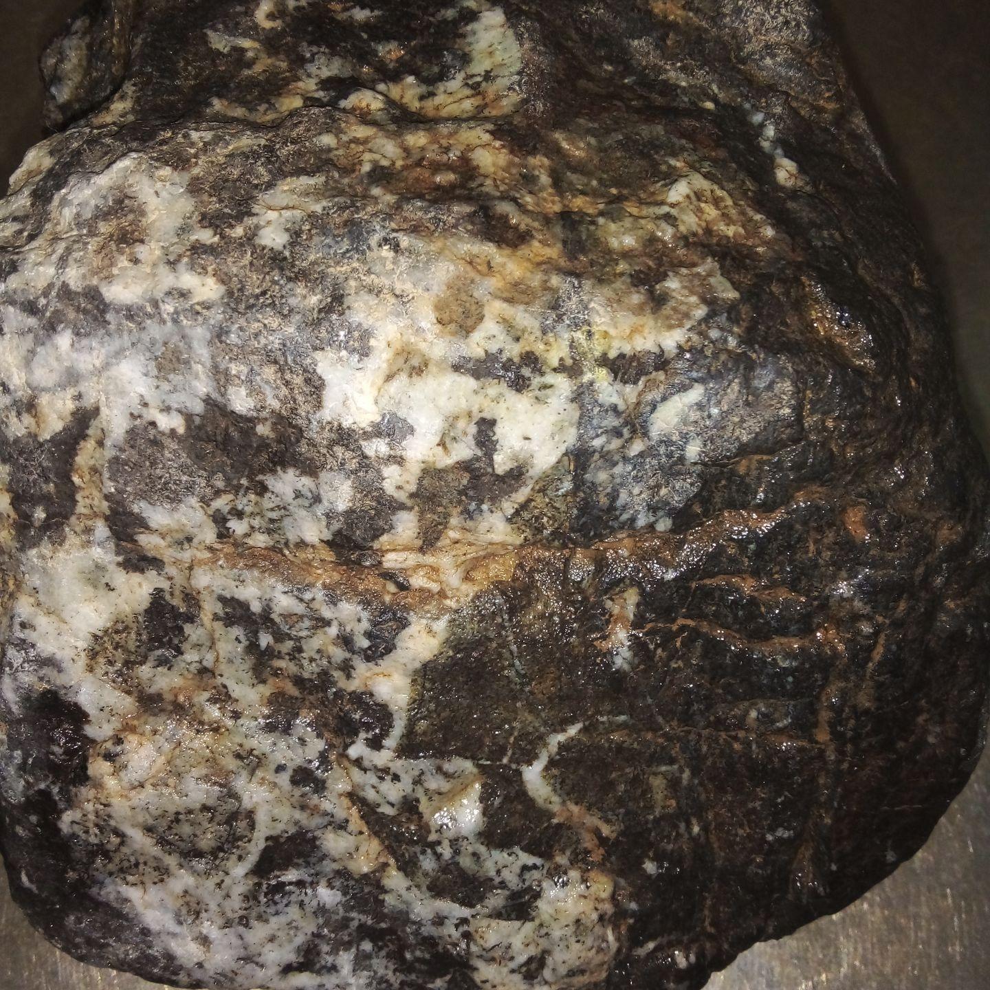 شهابسنگ و سنگهای قیمتی