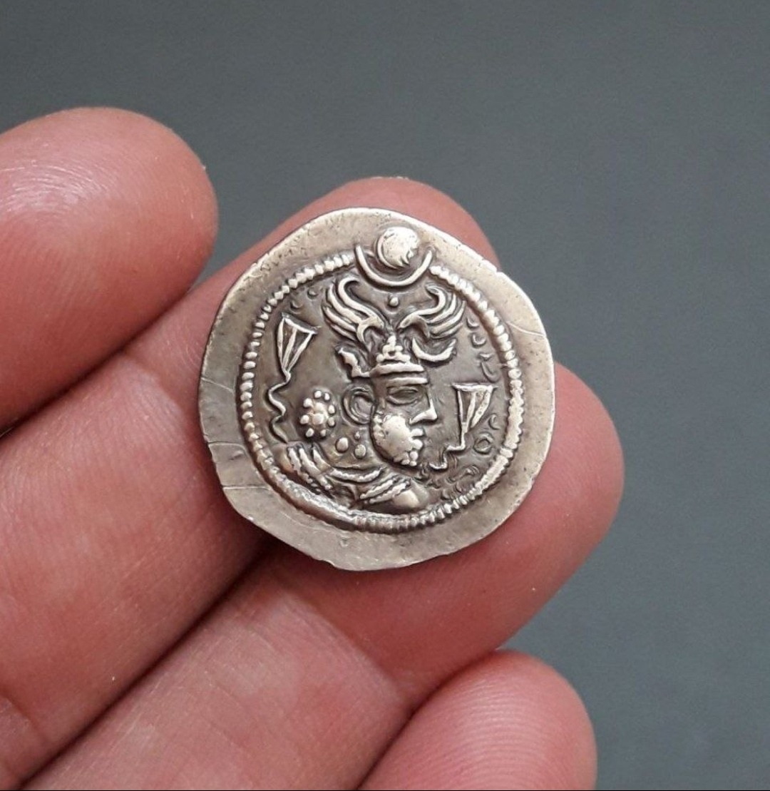سکه پیروز با کیفیت