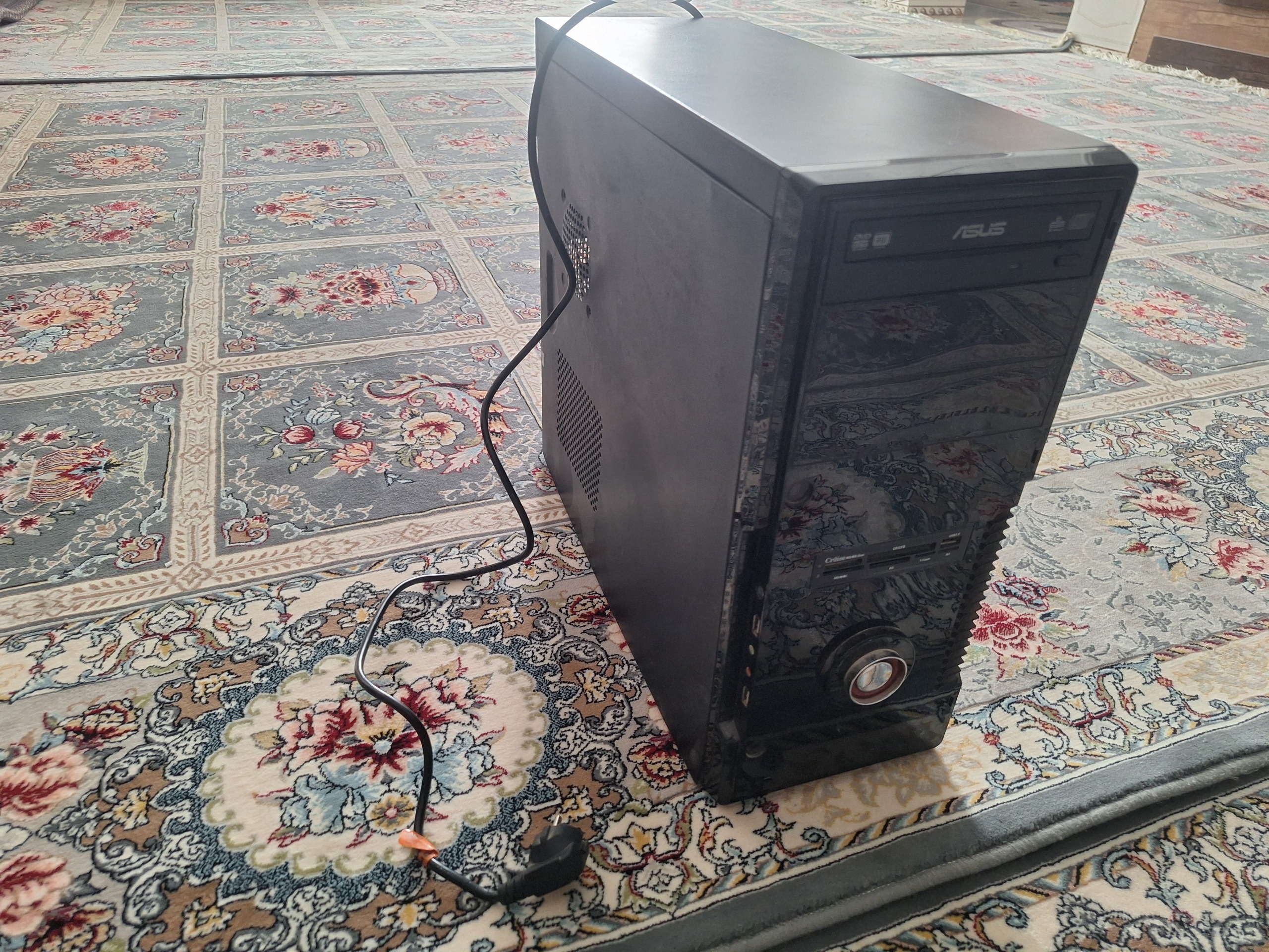 کیس کامپیوتر