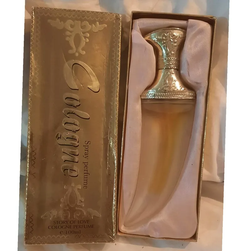 عطر و ادکلن قدیمی به شکل چاقوکلکسیونی