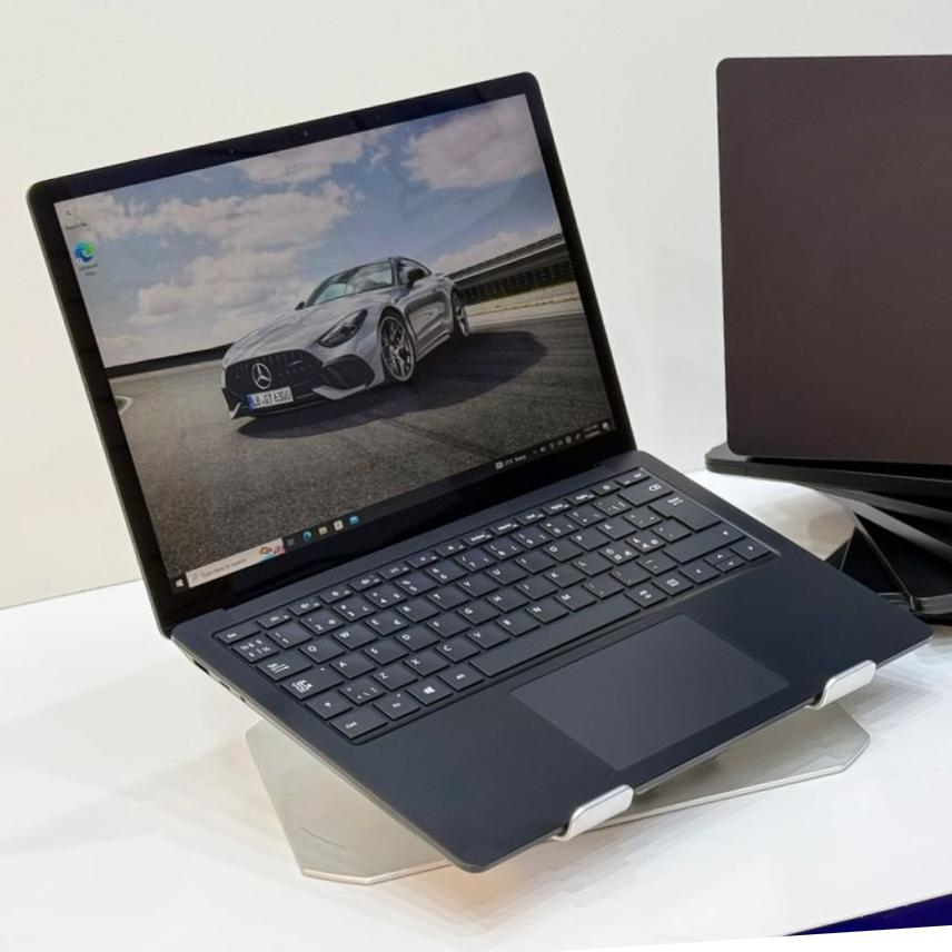 سرفیس لپ تاپ 4