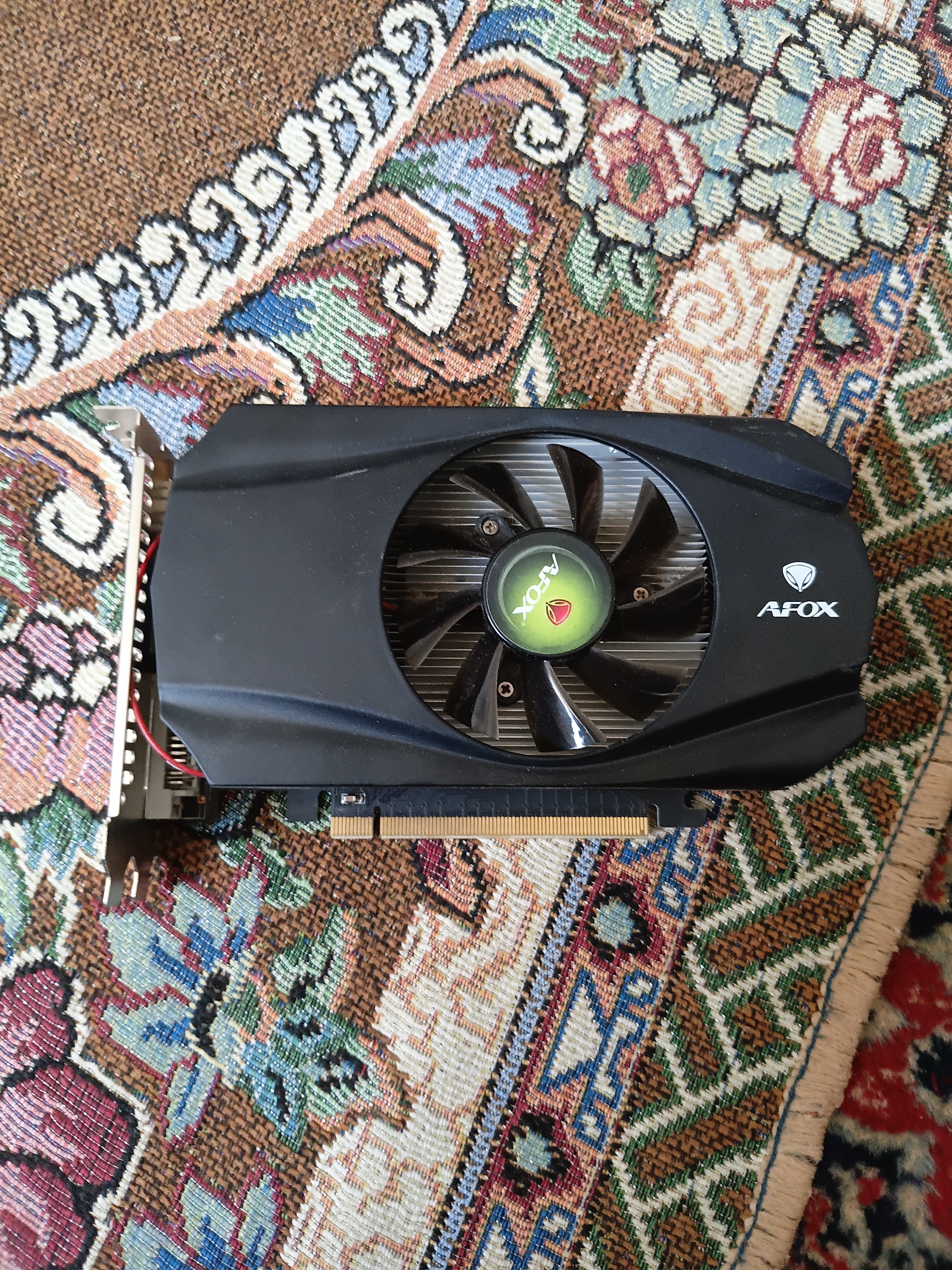کارت گرافیگ2گیگ128بیتیGT610سالم بدون خرابی