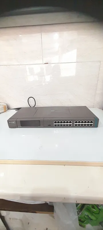 هاب سوییچ شبکه dlink de1824is