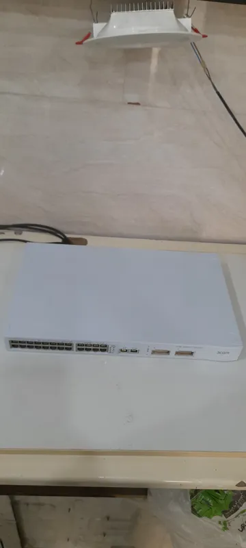 هاب سوییچ 3com 4228g  24port