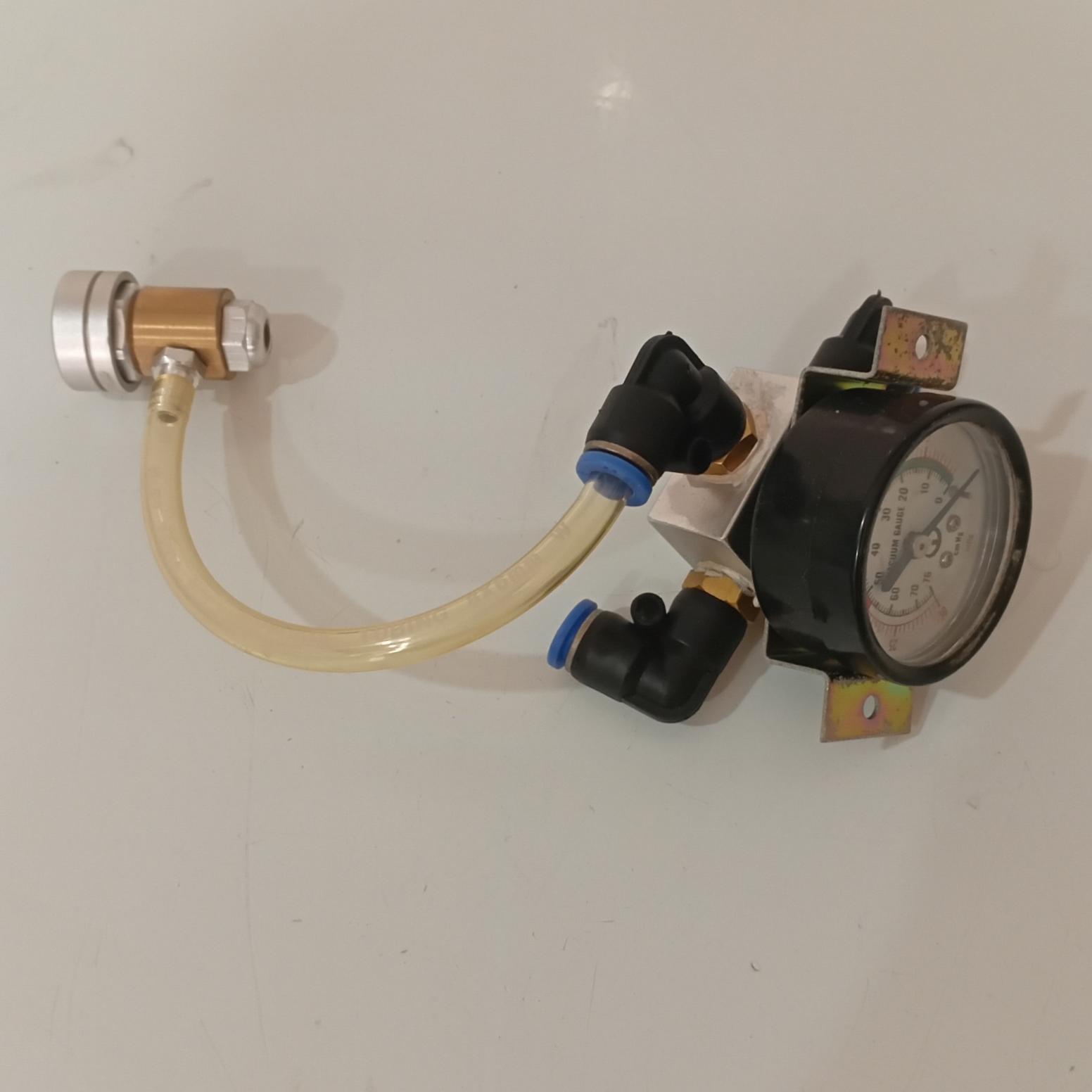 شیر وکیوم یکطرفه همراه با گیج و ولوم تنظیم باد