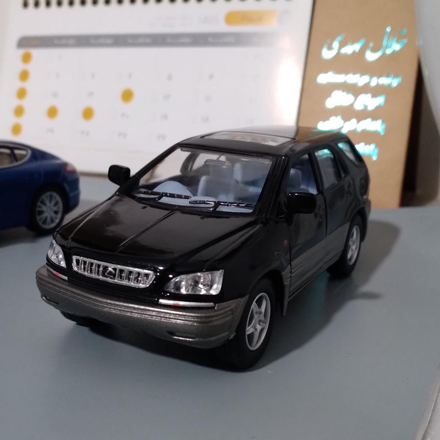 ماکت لکسوز RX300 کینزمارت