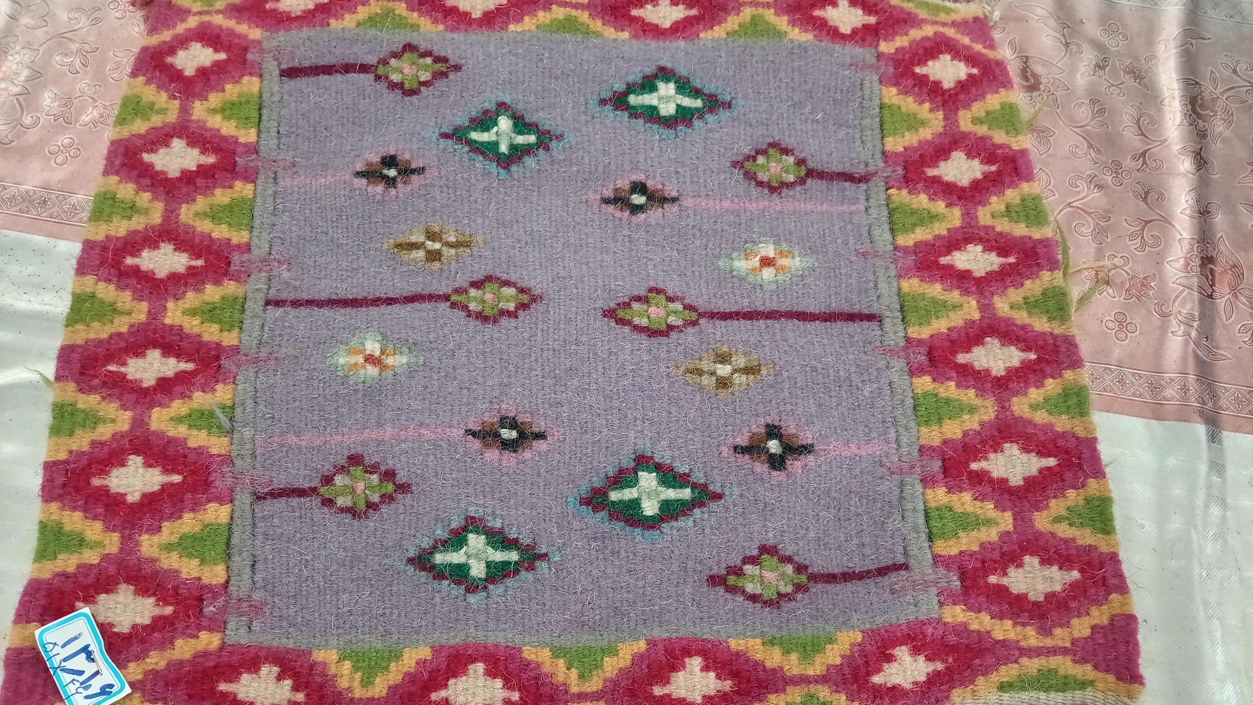 گلیم طرح دار