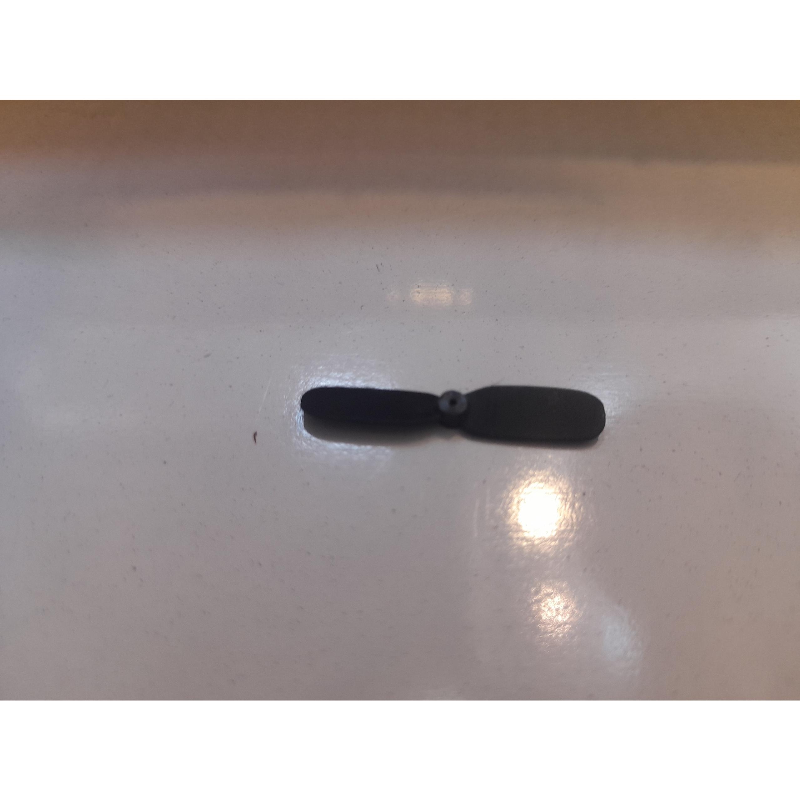 ملخ دم هلیکوپتر کنترلی 3.5 کانال