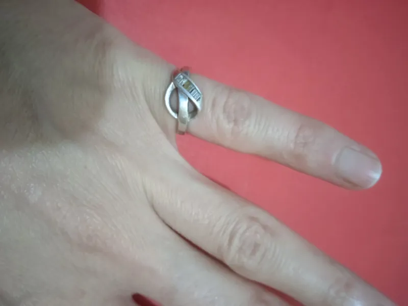 انگشتر نقره برای دست ظریف