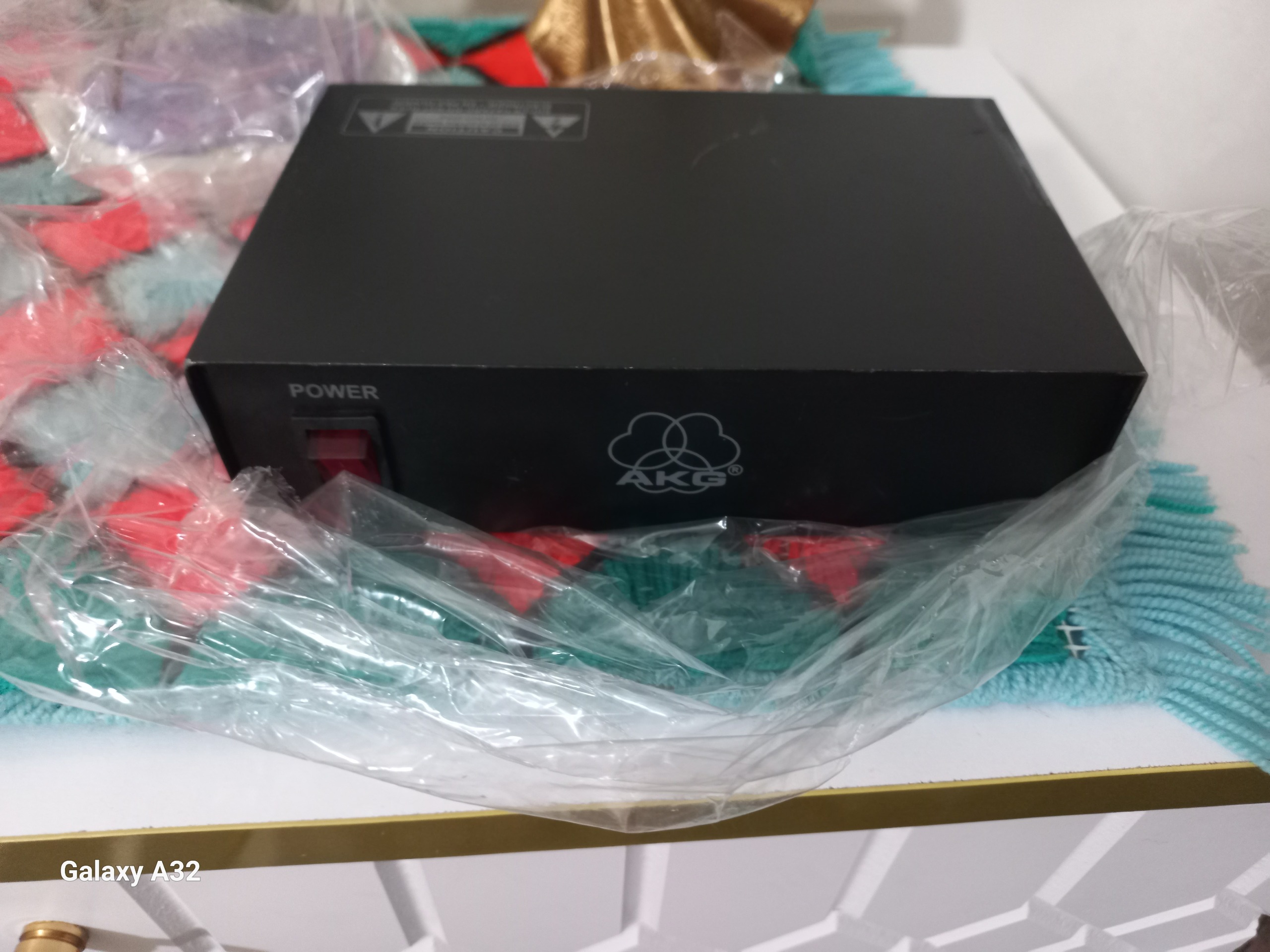 دستگاه گیرنده میکروفن AKG