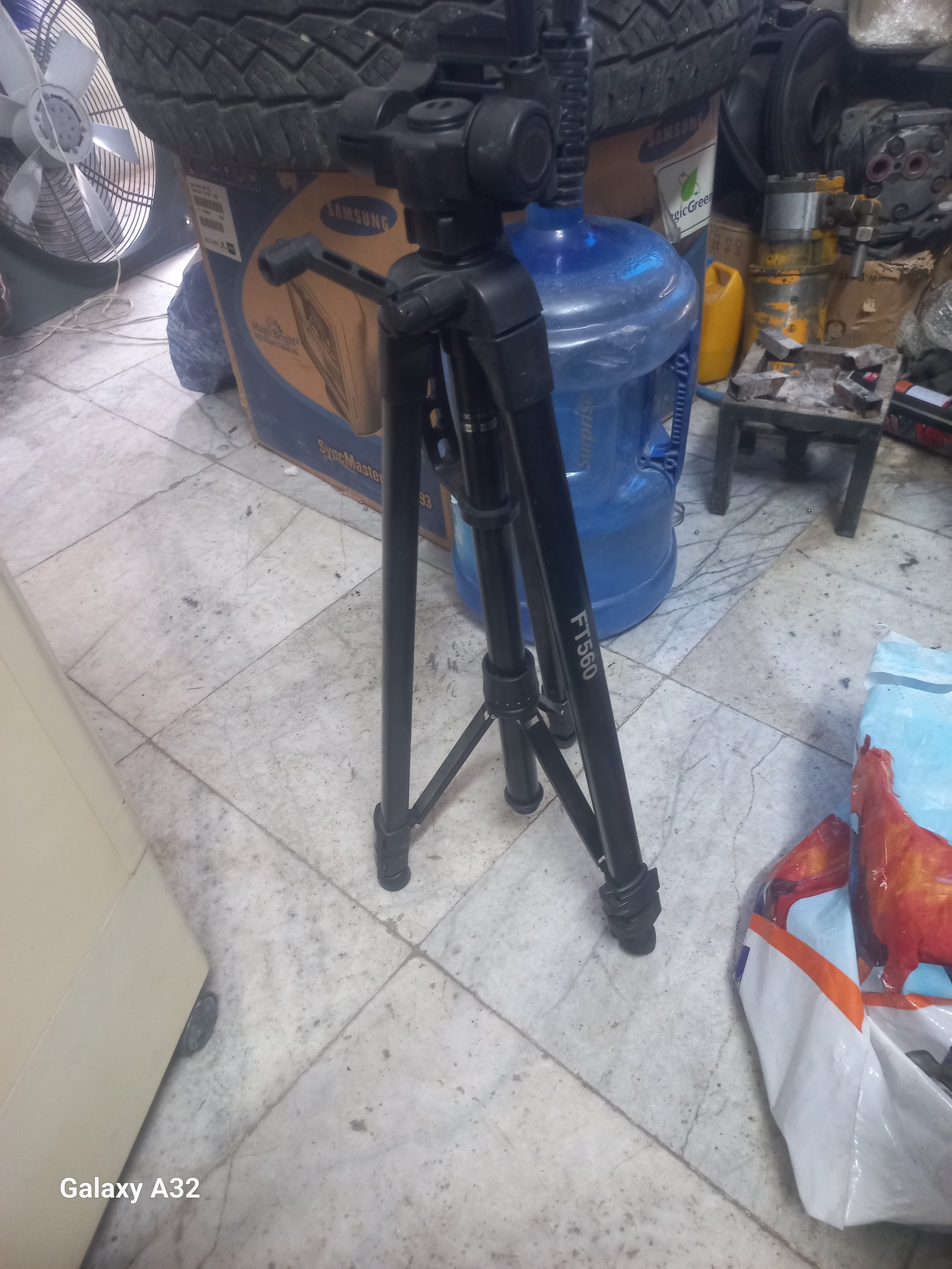 پایه دوربین عکاسی اف تی 560
