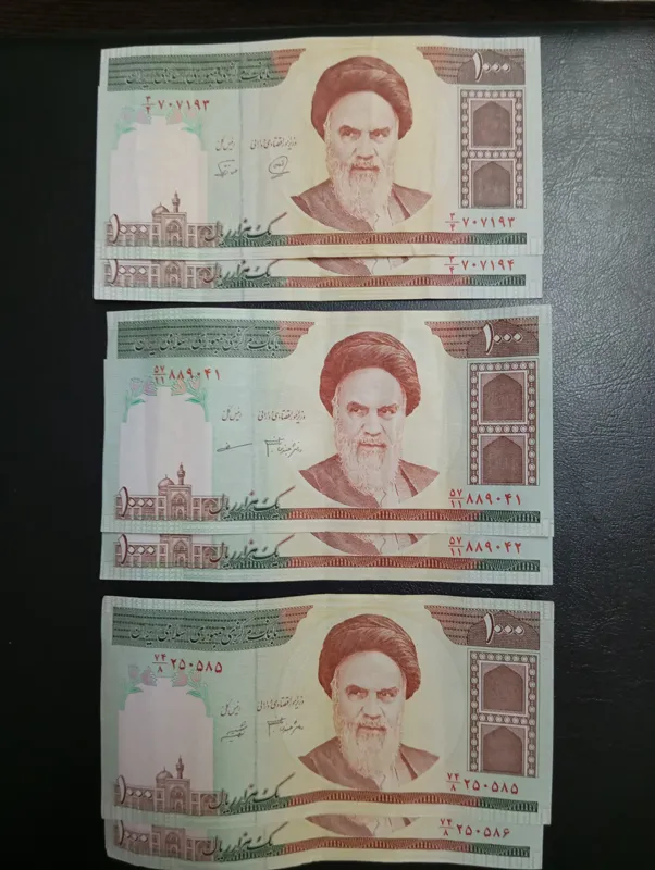 100 امام 3 امضای مختلف