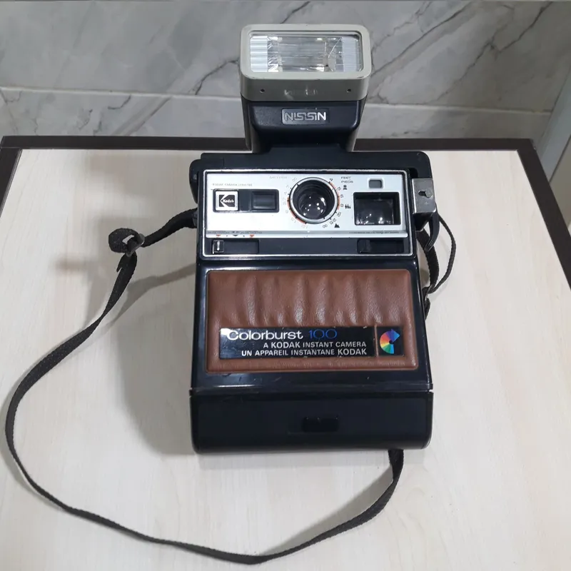 دوربین عکس فوری رنگی kodak ( پلوراید )