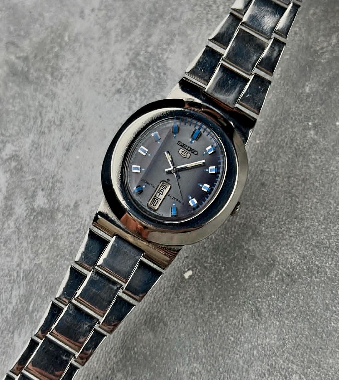 ساعت مچی قدیمی سیکو