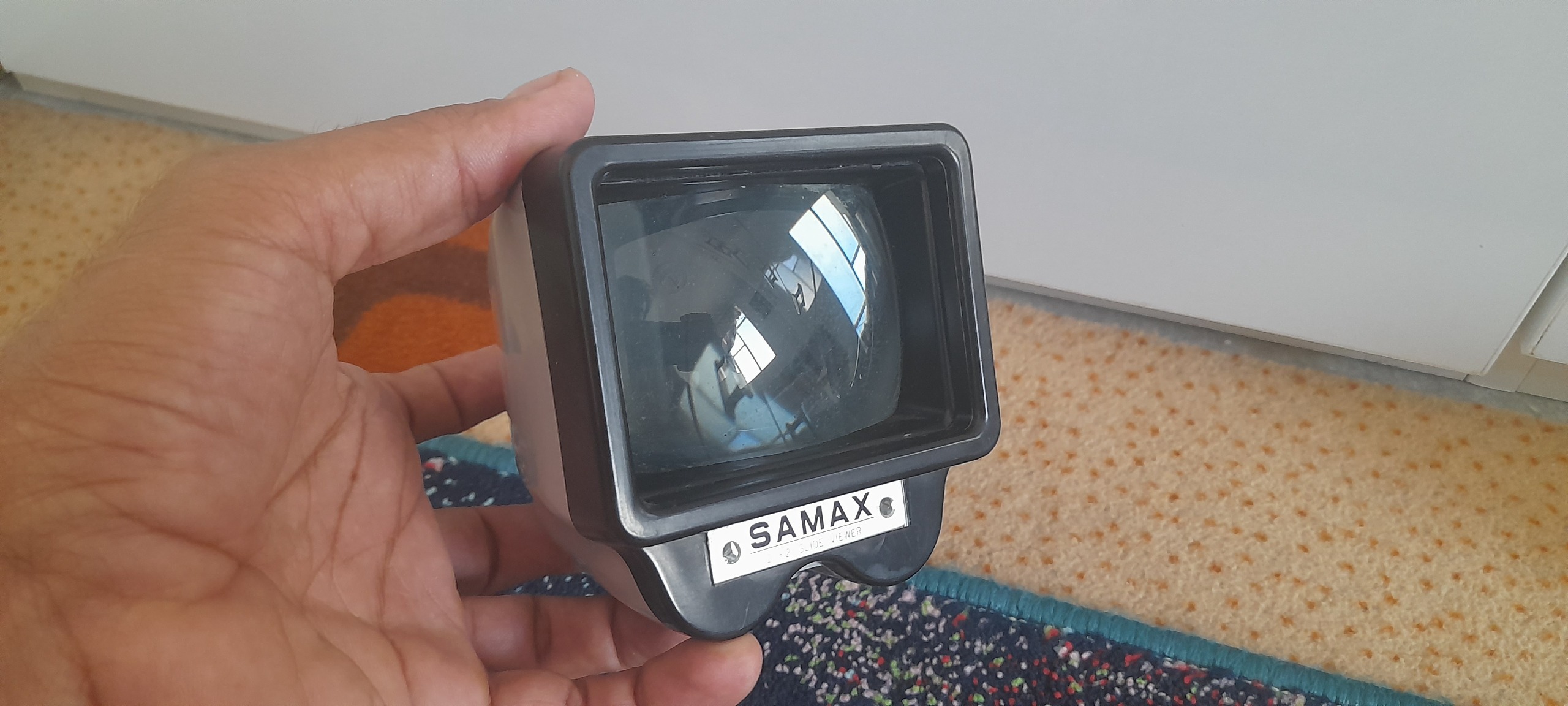 دستگاه اسلاید کوچک فکر کنم