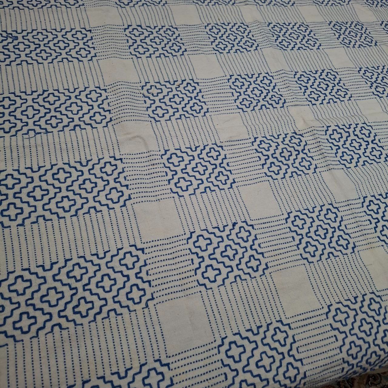 رومیزی قدیمی گلدوزی کار دست مارک دار ساخت پاکستان