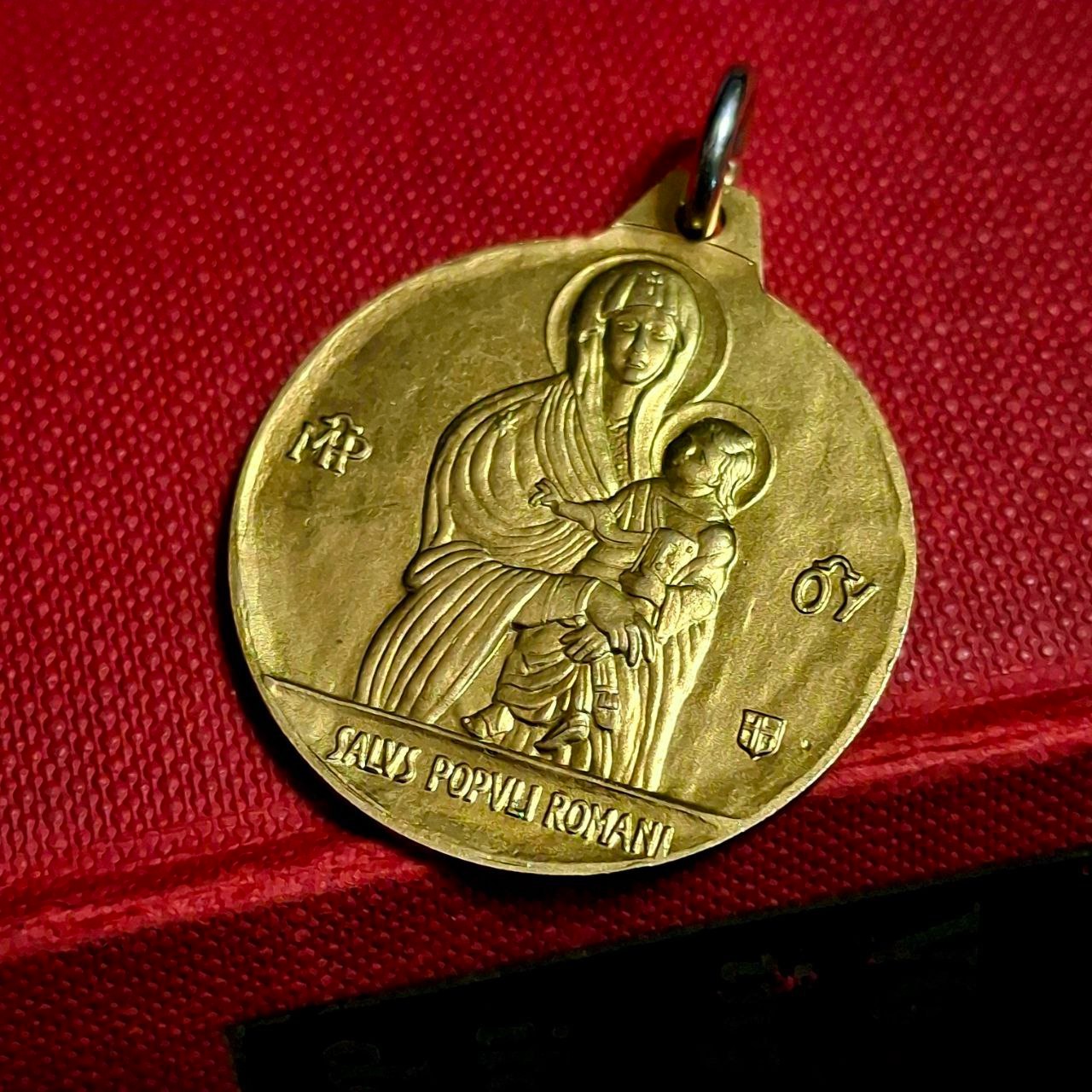 مدال آنتیک مریم مقدس و حضرت مسیح ضرب رومانی