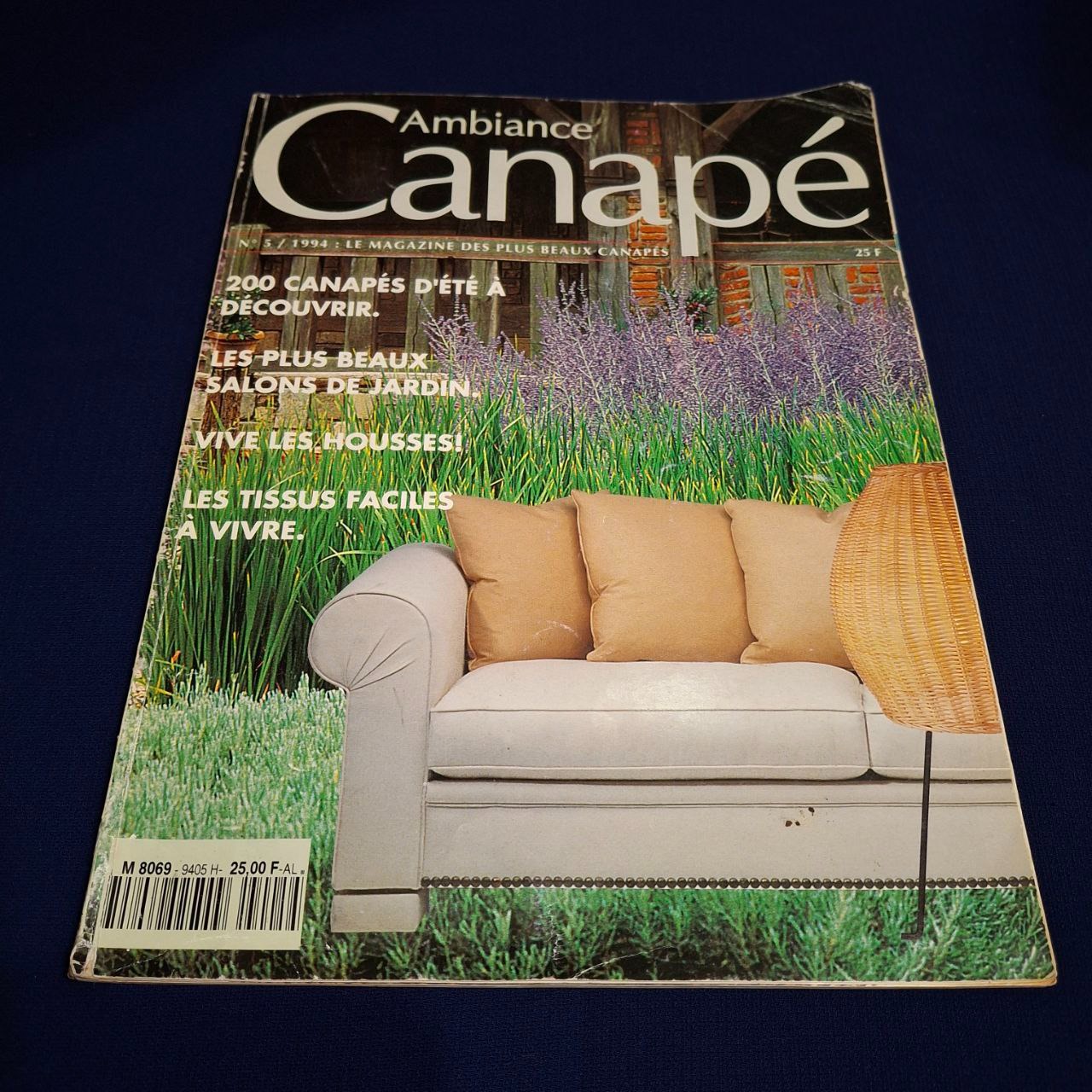 مجله قدیمی ژورنال کاناپه قدیمی و وینتیج