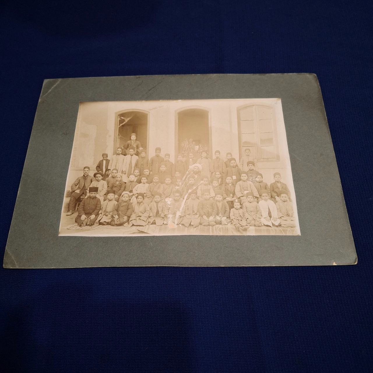 عکس قاجاری مهردار عکاسخانه عمومی باقر 1329 قمری