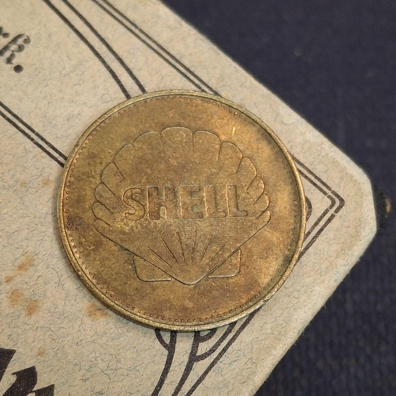 ژتون قدیمی صنایع سوخت شل shell به تاریخ 1961