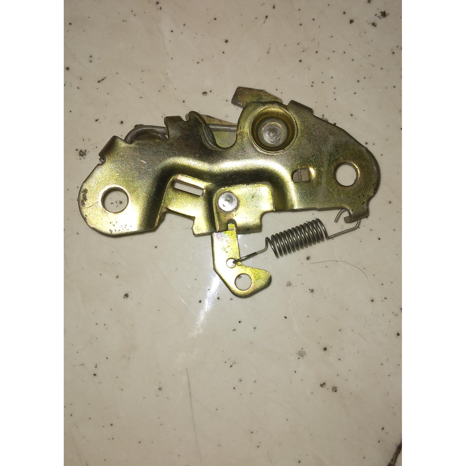 قفل کاپوت 405