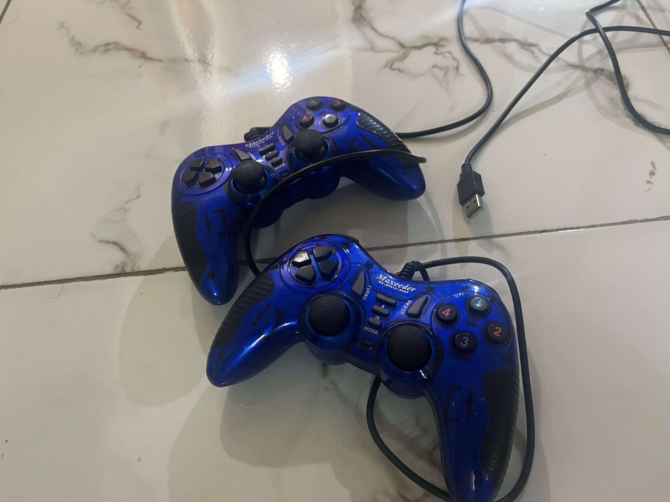 دسته ی بازی Maxeeder مناسب PC و لپ تاپ