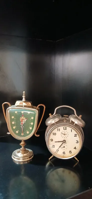 دو عدد ساعت کوکی عالی