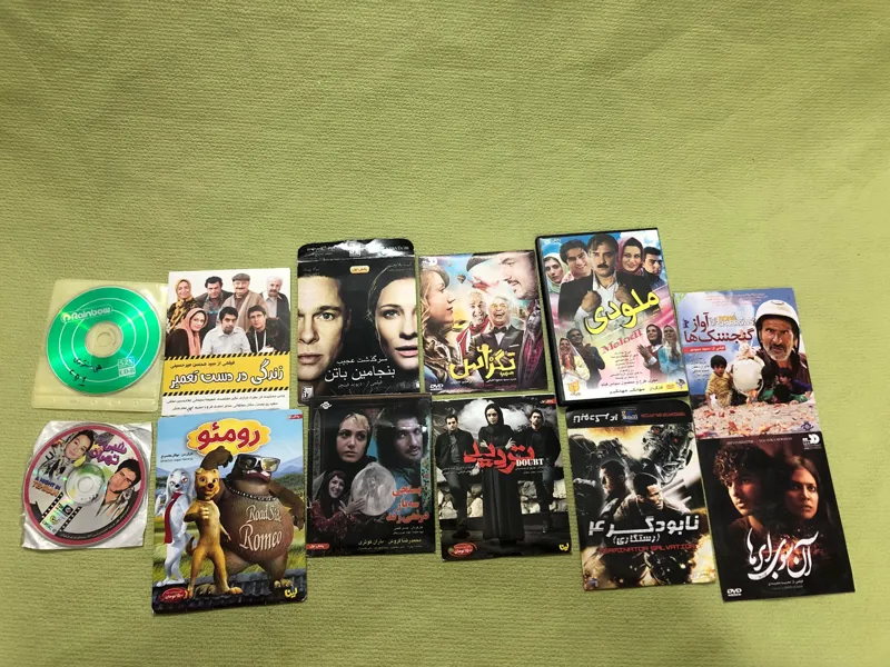 دوازده عدد فیلم