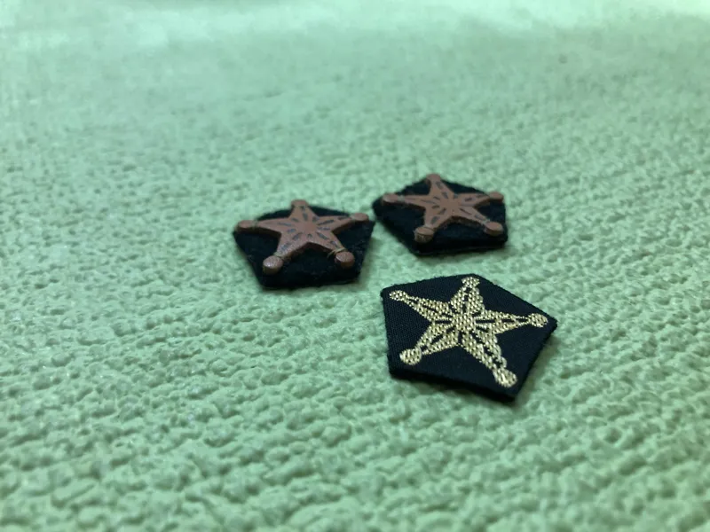 سه عدد درجه نظامی قدیمی