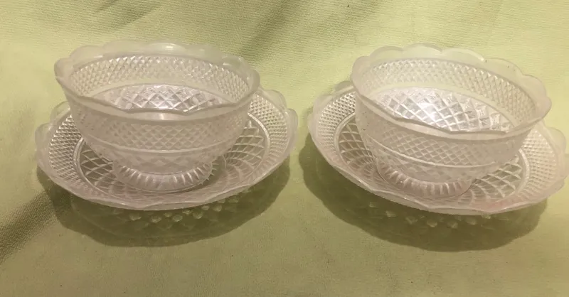 دو عدد میوه خوری پلاستیکی قدیمی