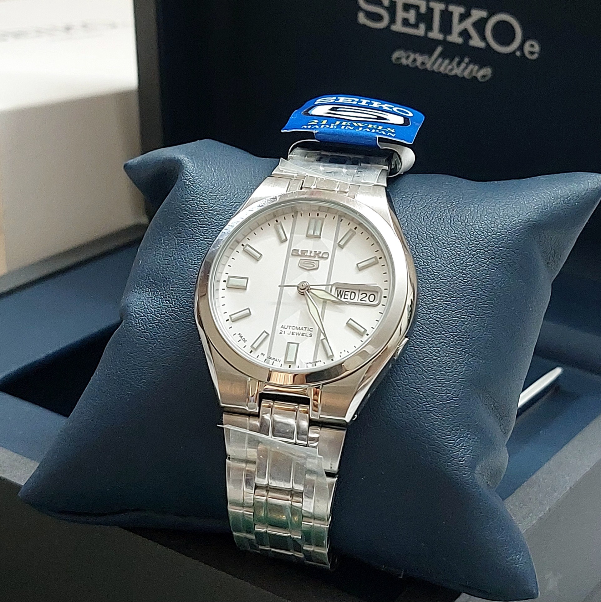 SEIKO آکبند اتوماتیک ژاپن پشت شیشه ای باجعبه