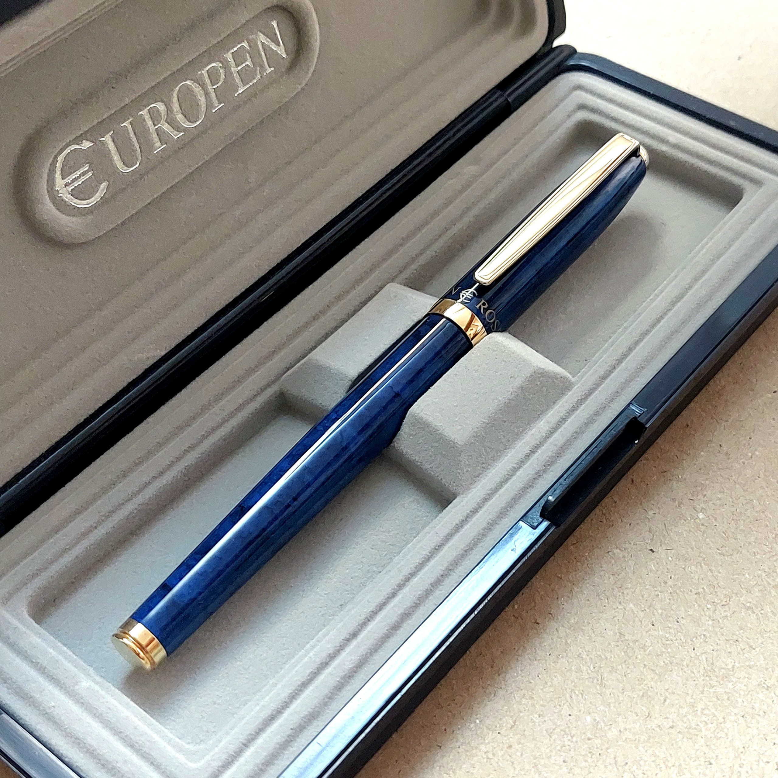 خودنویس لاکچری UROPEN روکش لاک نو با جعبه