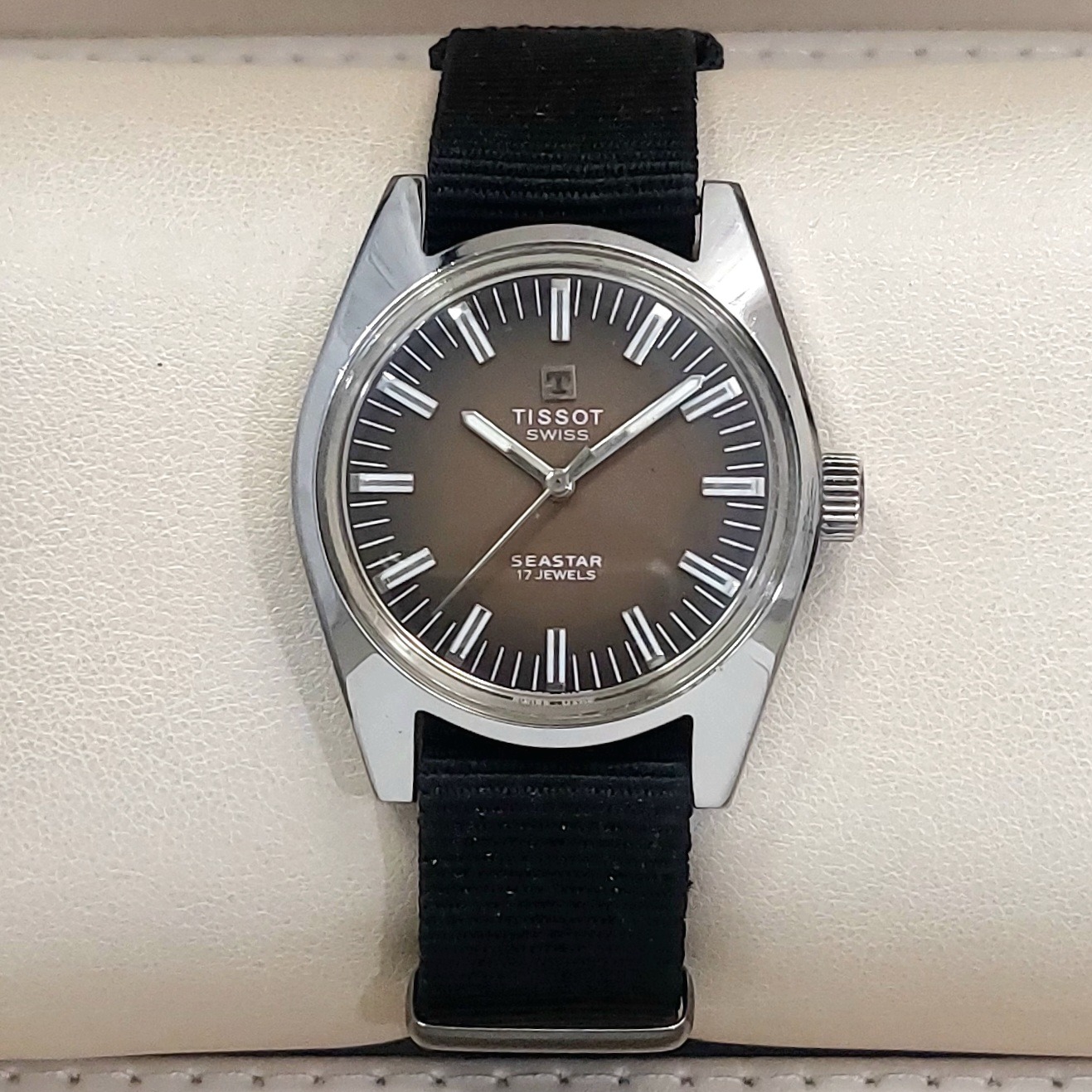 TISSOT سوئیس کوکی مومنت 17جواهر Siestar خاص