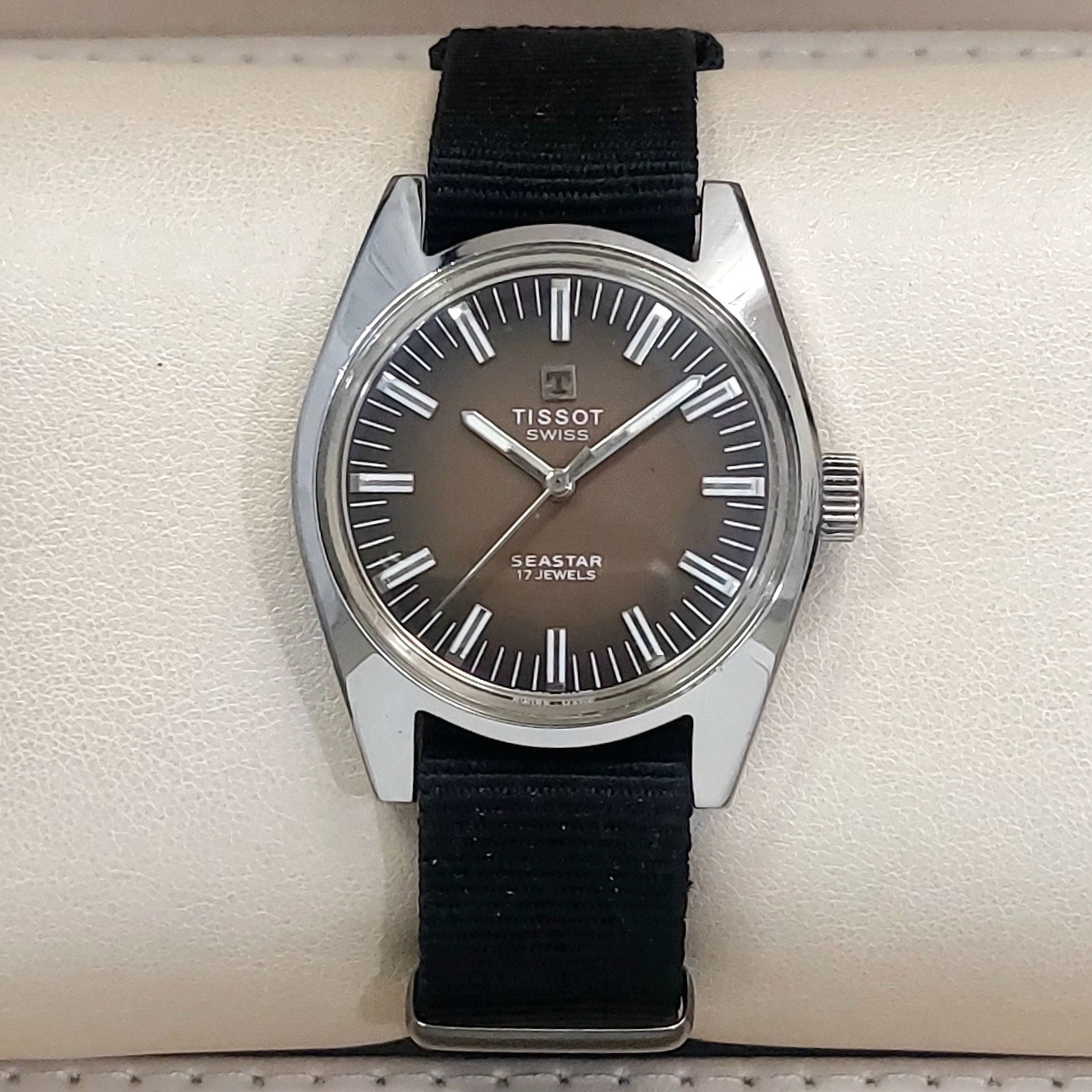 TISSOT سوئیس کوکی مومنت 17جواهر Siestar خاص