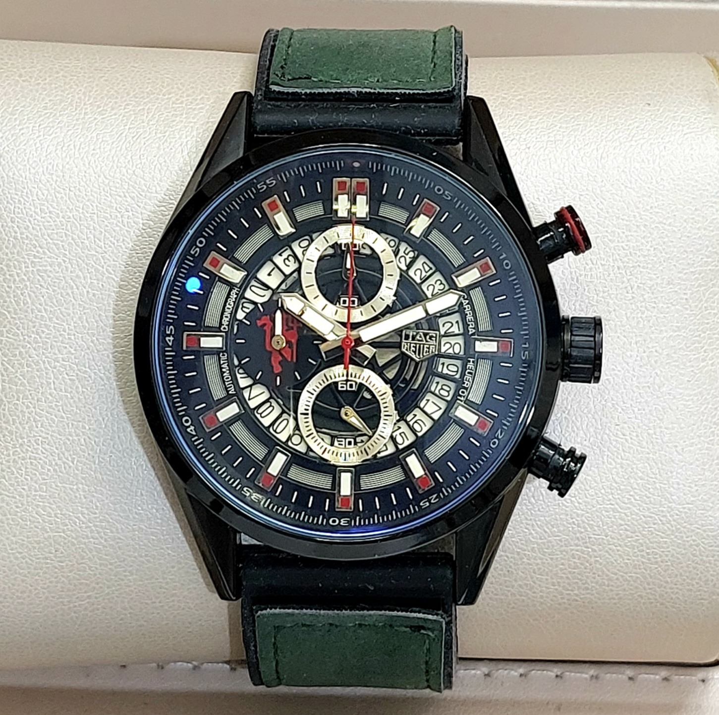 TAGهویر 4موتور فعال کرنوگراف تقویم دار خاص