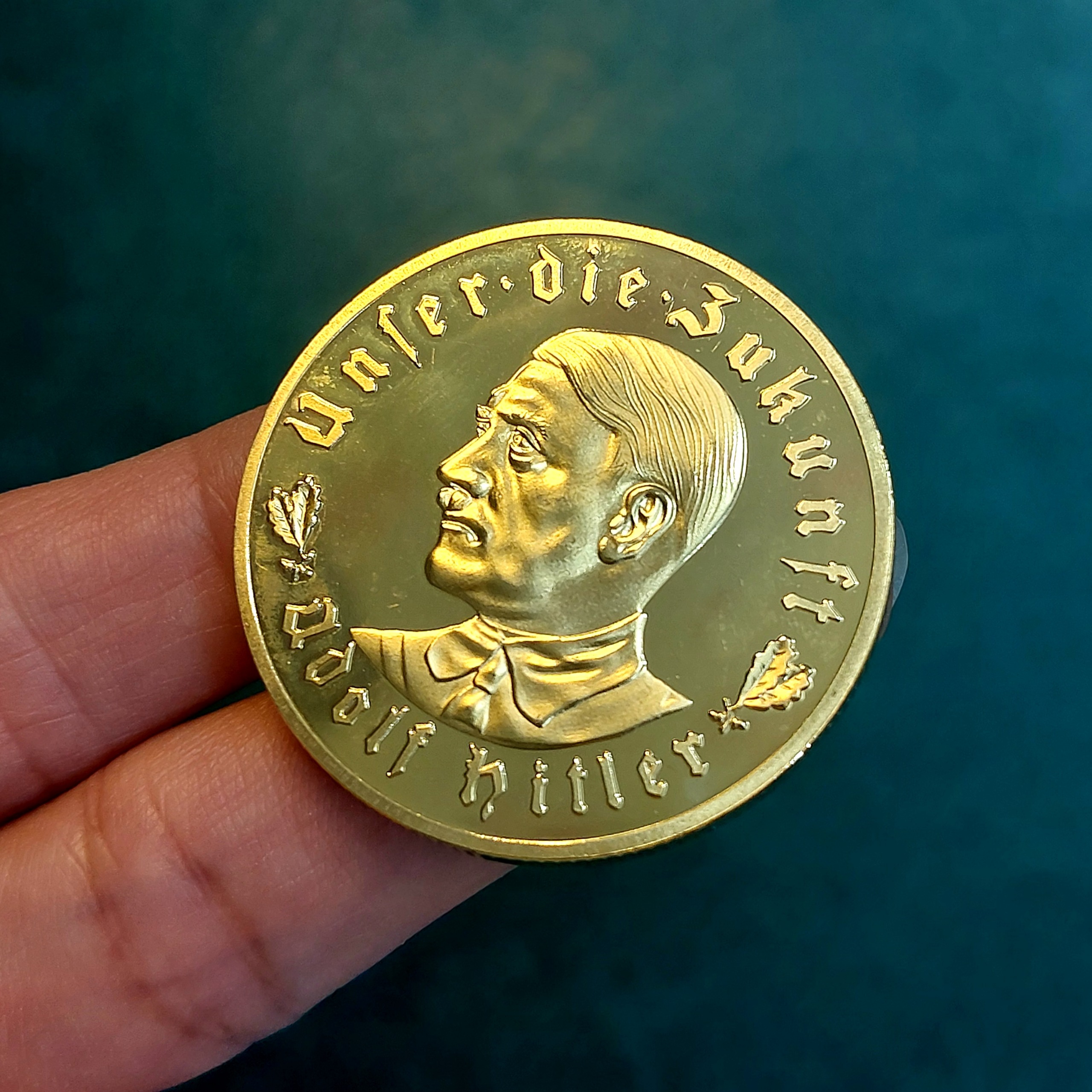 مدال هیتلر آلمان نازی نقش برجسته باکیفیت